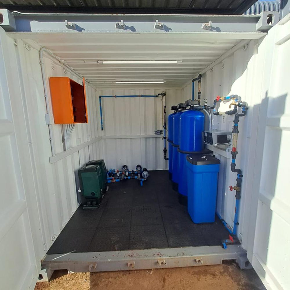 Containerized treatment system 04